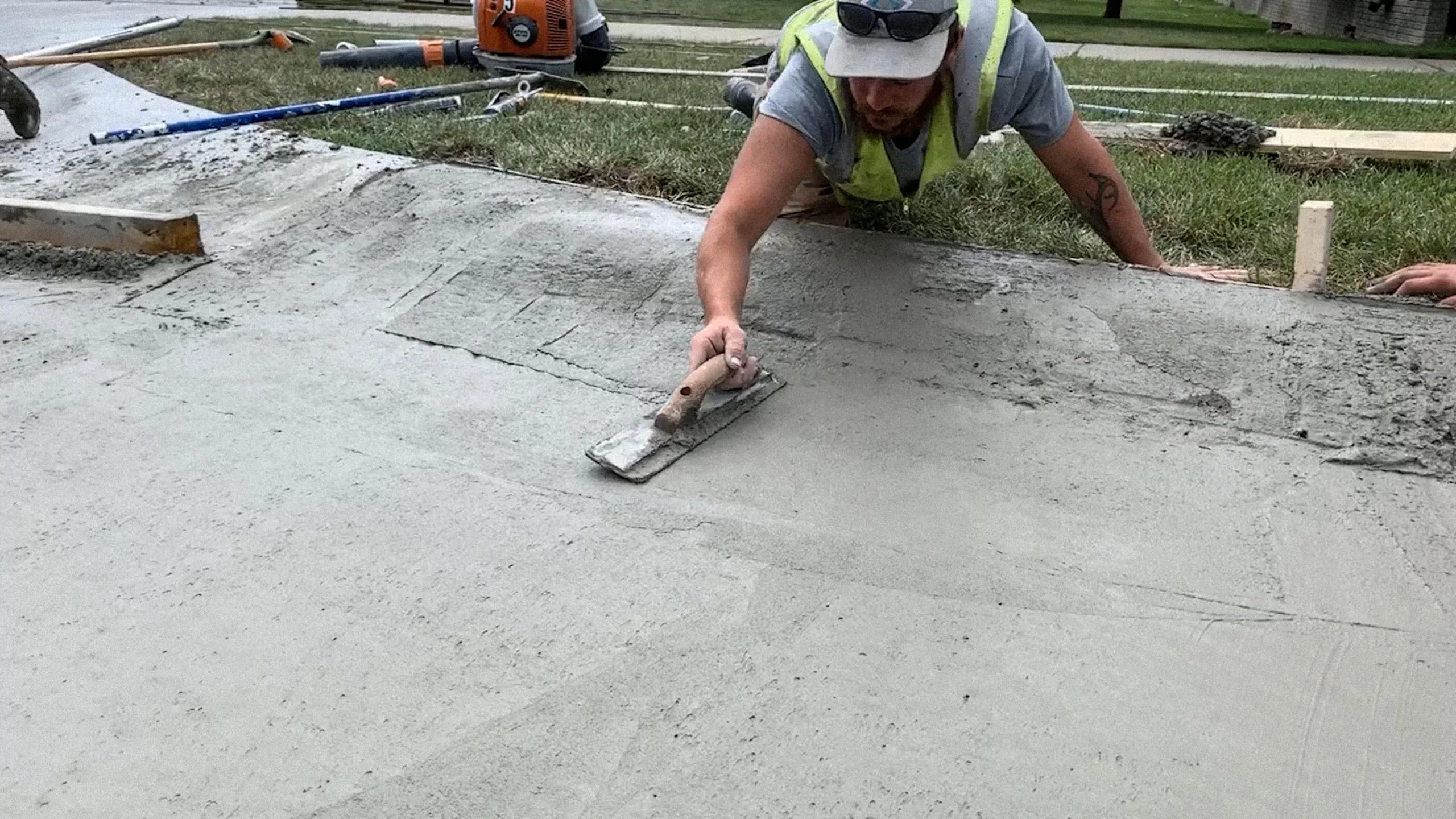 Professional Concrete Repair services - Commercial concrete contractors in DeSoto, TX specializing in concrete repair, crack repair, concrete restoration